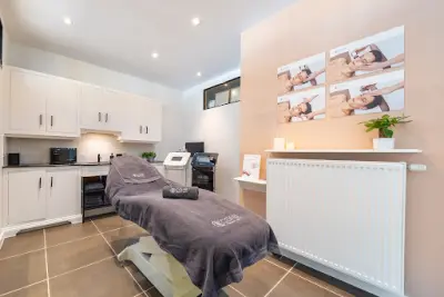Care Beauty Center - Schoonheidssalon Brakel botox Brakel